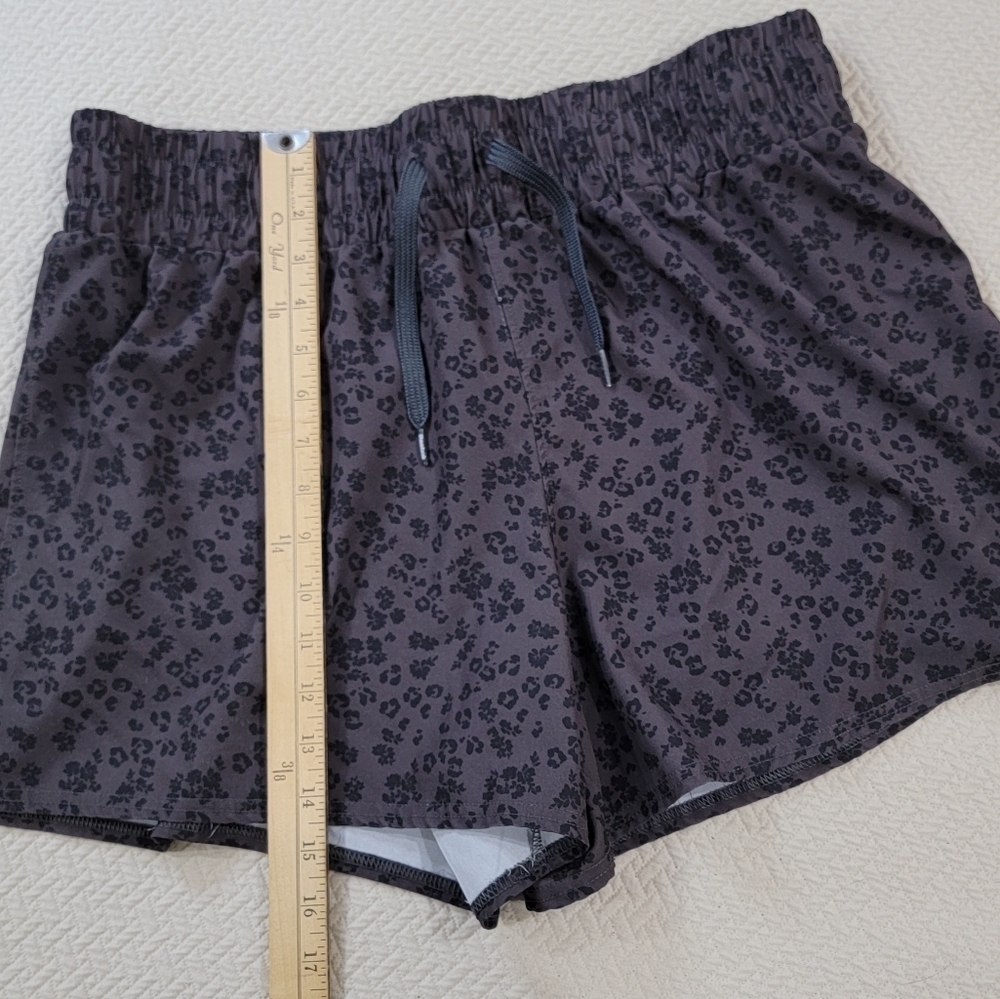 Reebok Brown and Black Leopard Cheetah Print Activewar Shorts Size XXL - Picture 3 of 10